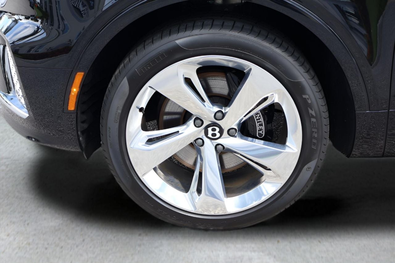 2025 Bentley Bentayga Azure V8