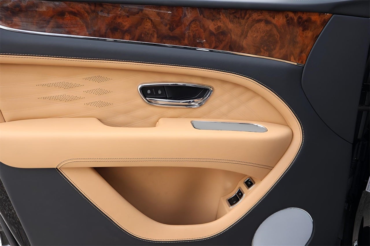 2025 Bentley Bentayga EWB Base