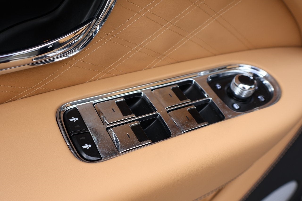 2025 Bentley Bentayga EWB Base