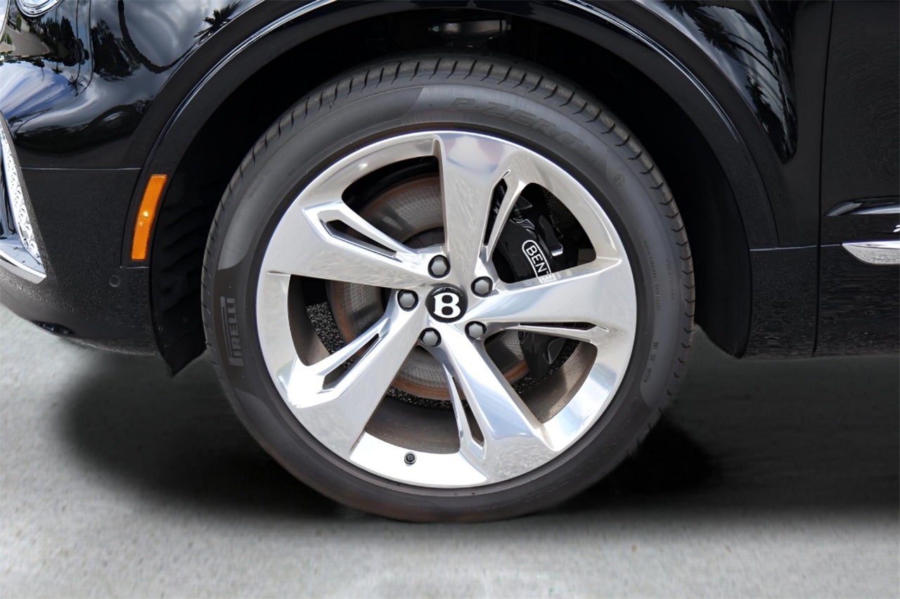 2025 Bentley Bentayga EWB Base