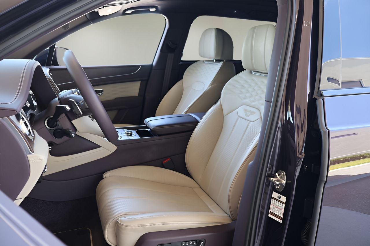2023 Bentley Bentayga EWB Base