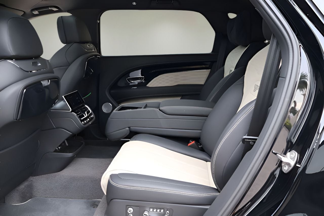 2025 Bentley Bentayga EWB Azure