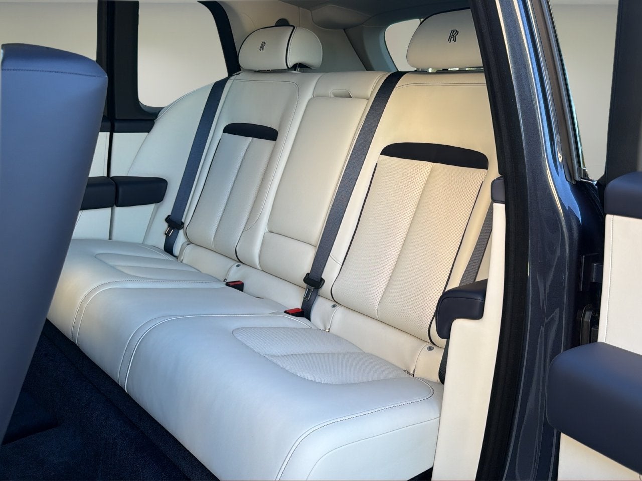 2027 Rolls-Royce Cullinan 