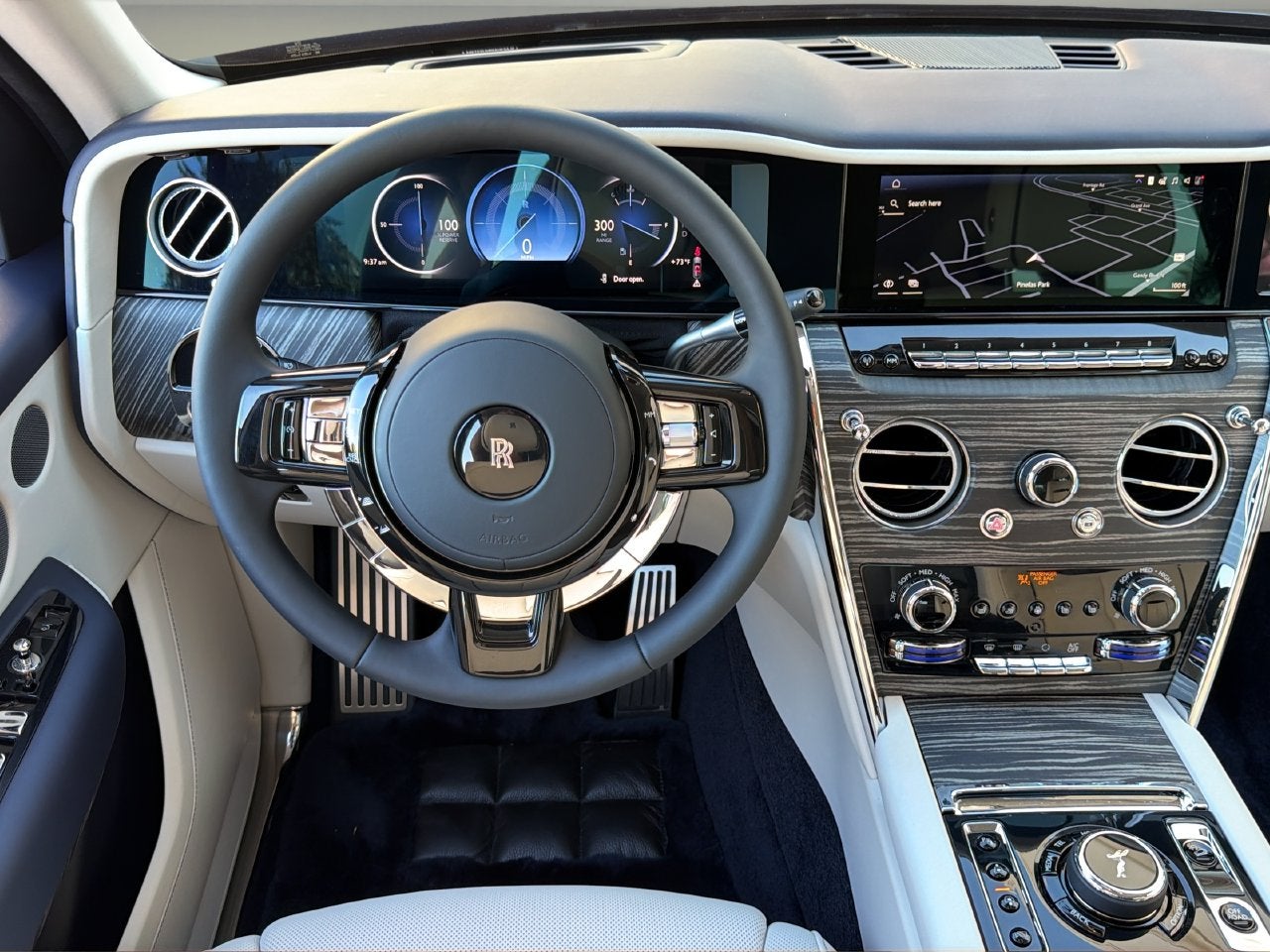 2027 Rolls-Royce Cullinan 