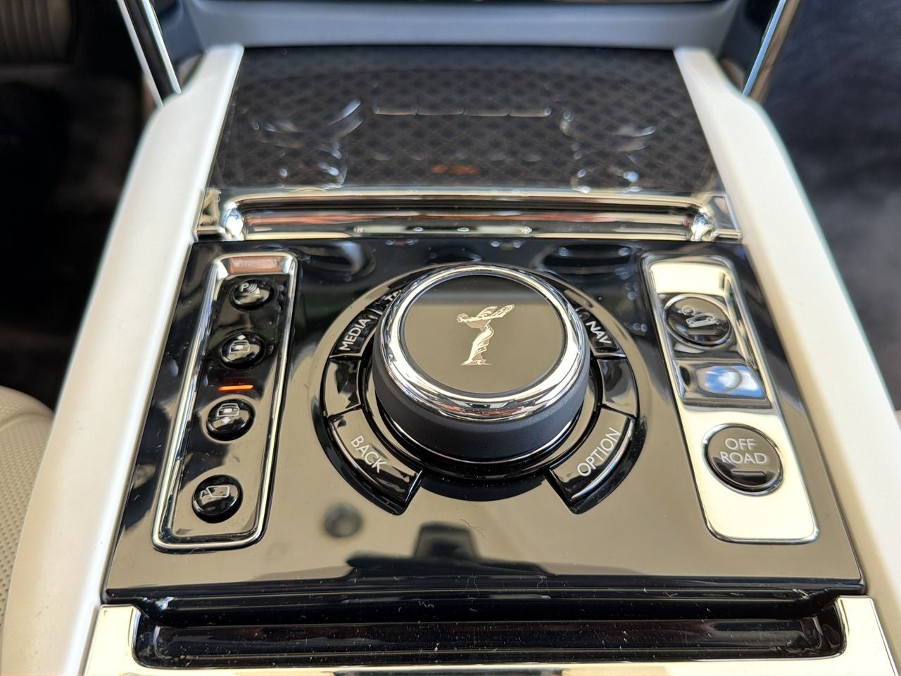 2027 Rolls-Royce Cullinan Black Badge