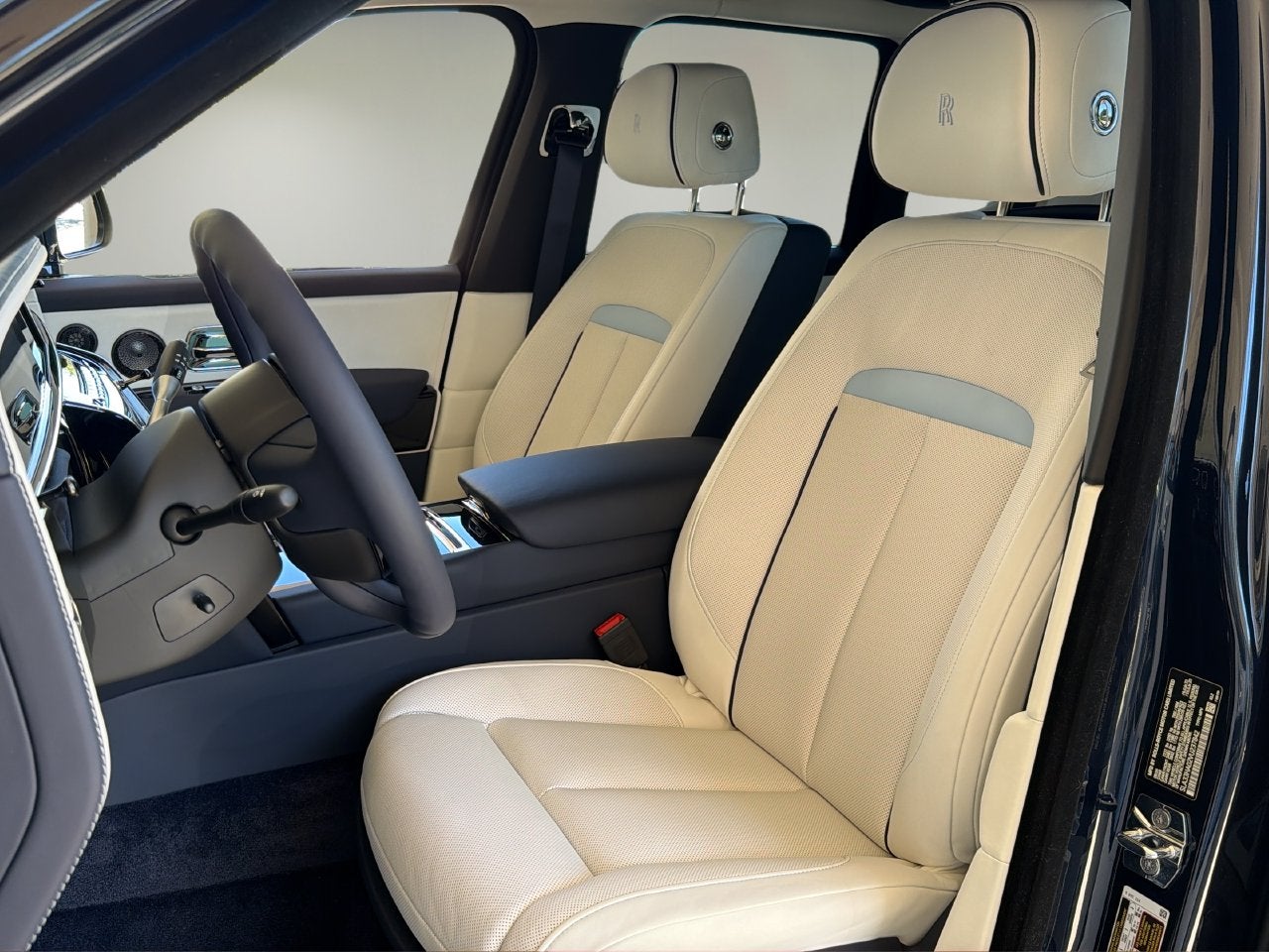 2027 Rolls-Royce Cullinan Black Badge