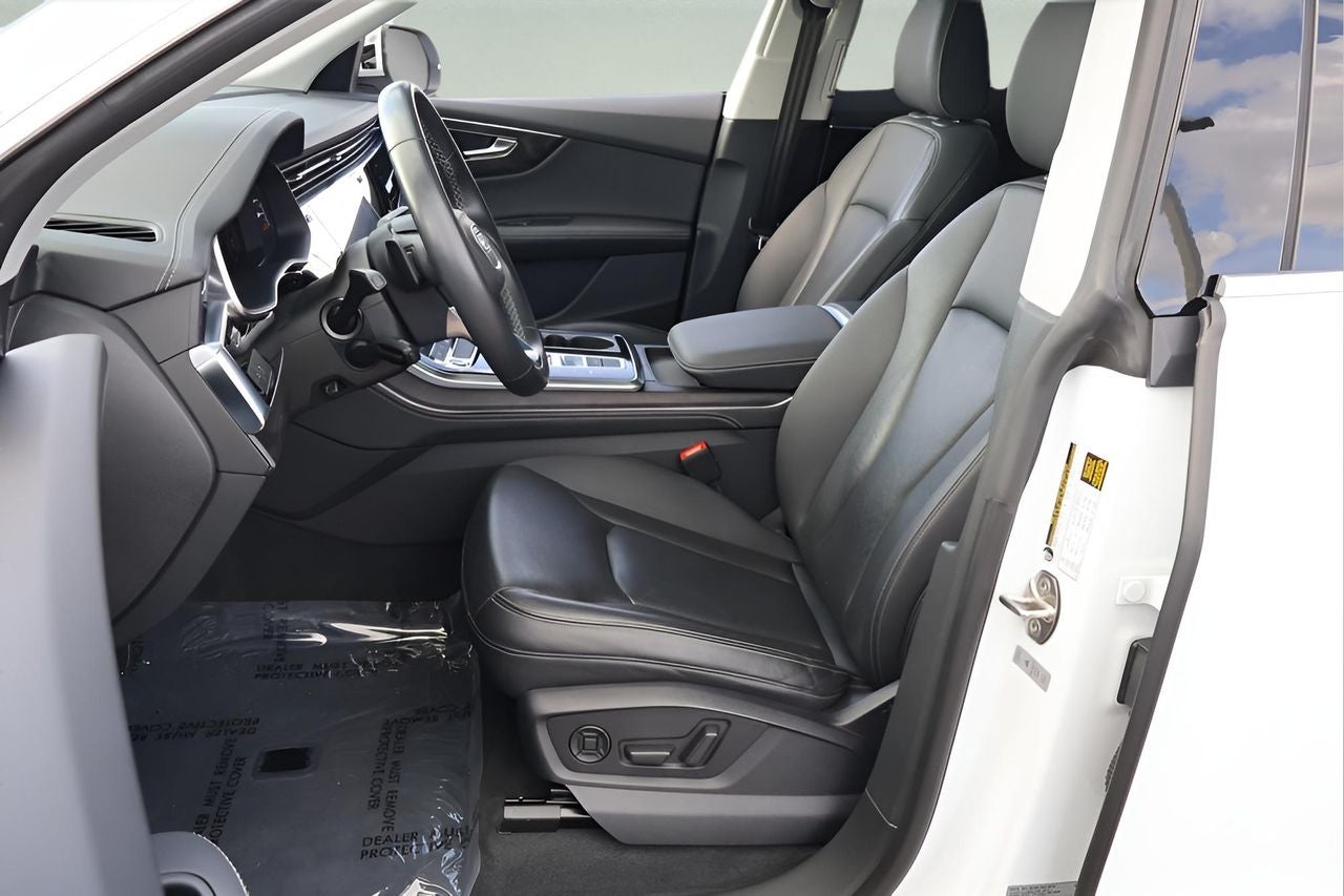 2023 Audi Q8 55 Premium Plus quattro