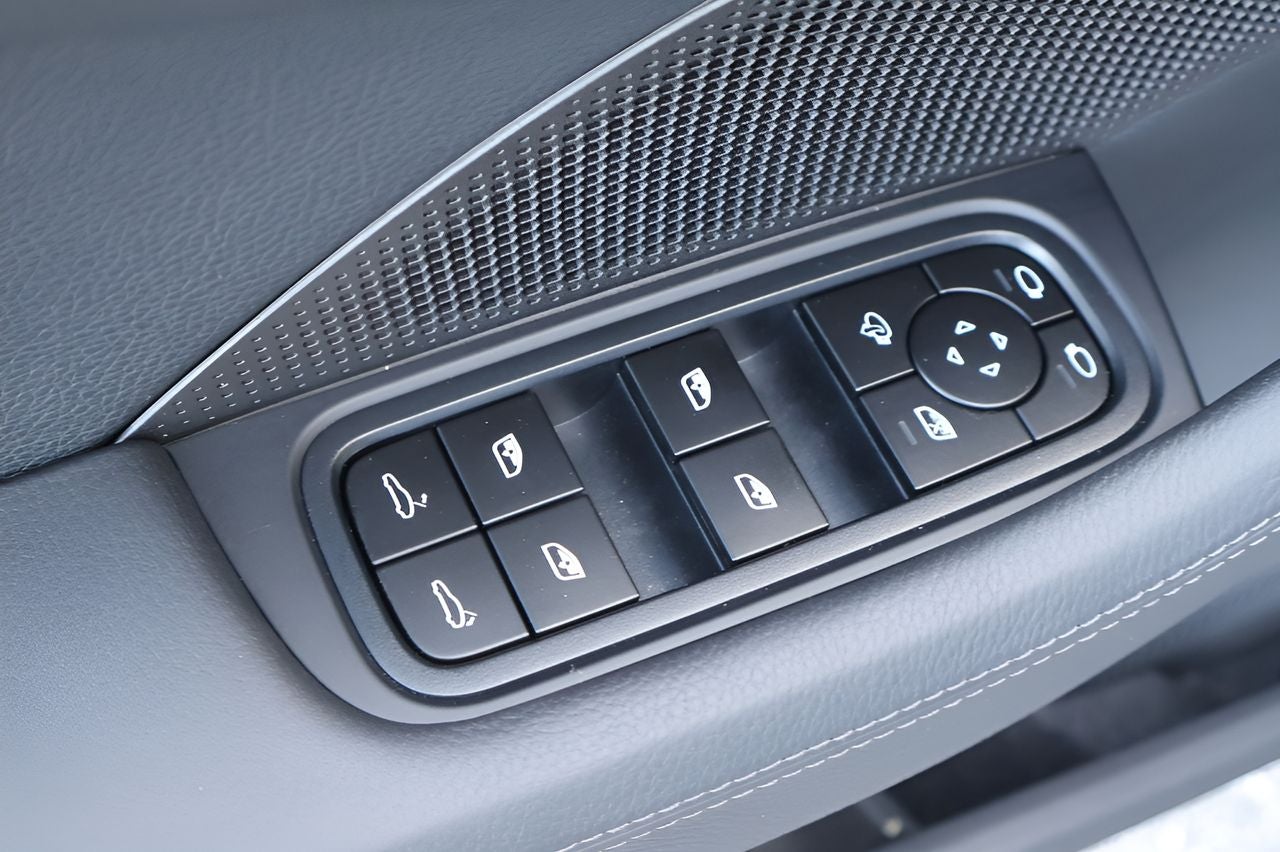 2024 Porsche Panamera 4