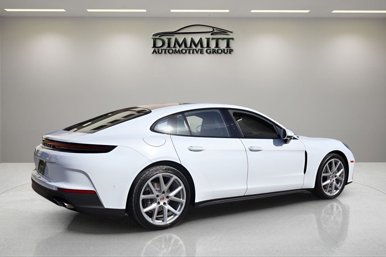 2024 Porsche Panamera 4