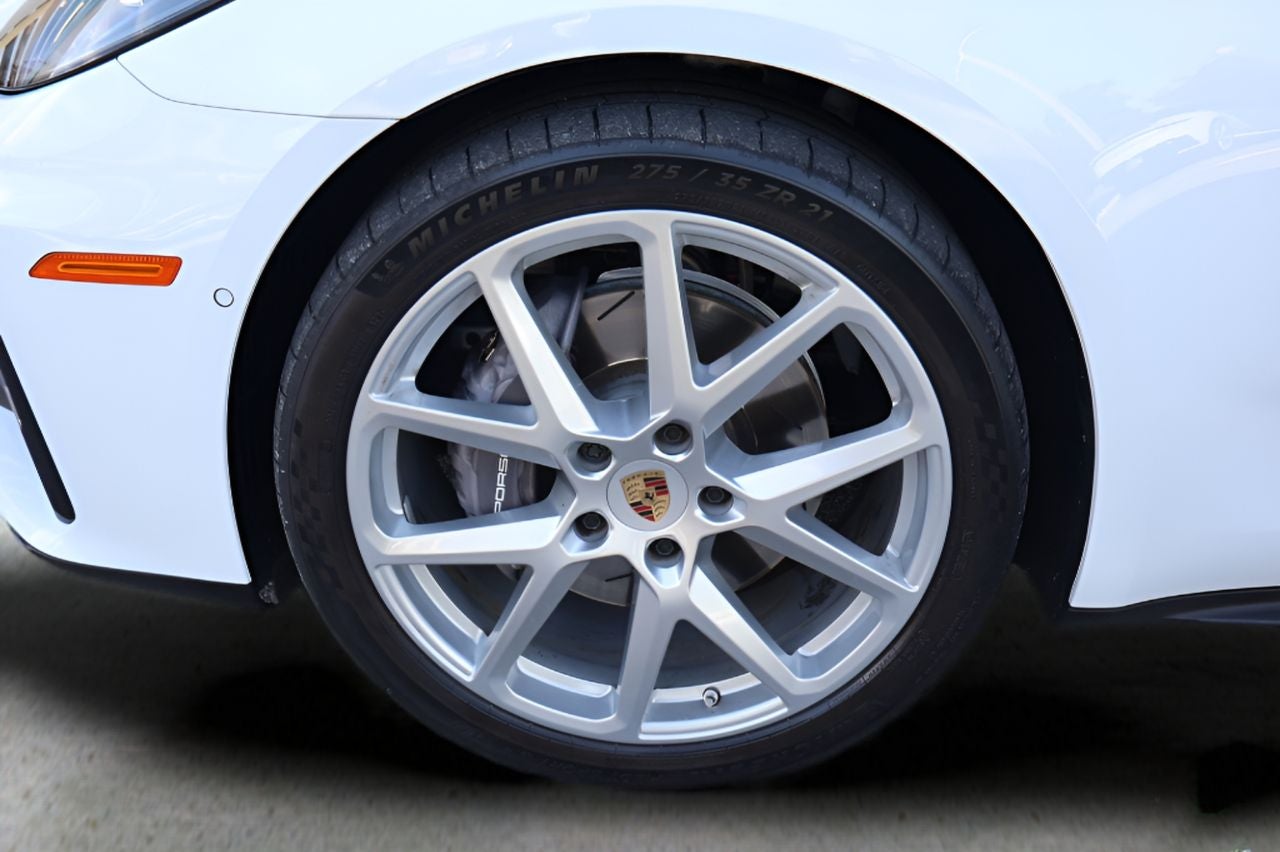 2024 Porsche Panamera 4