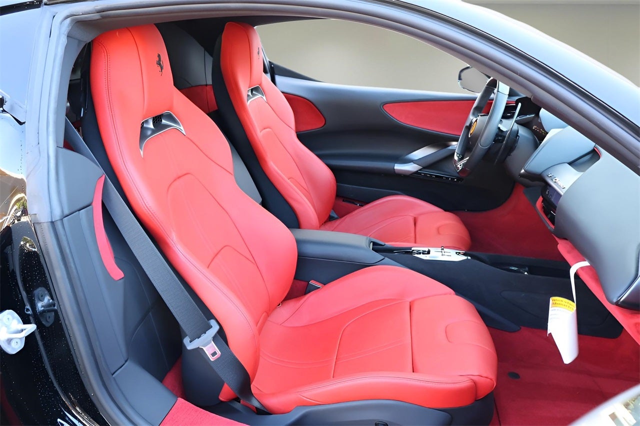 2023 Ferrari SF90 Stradale Base