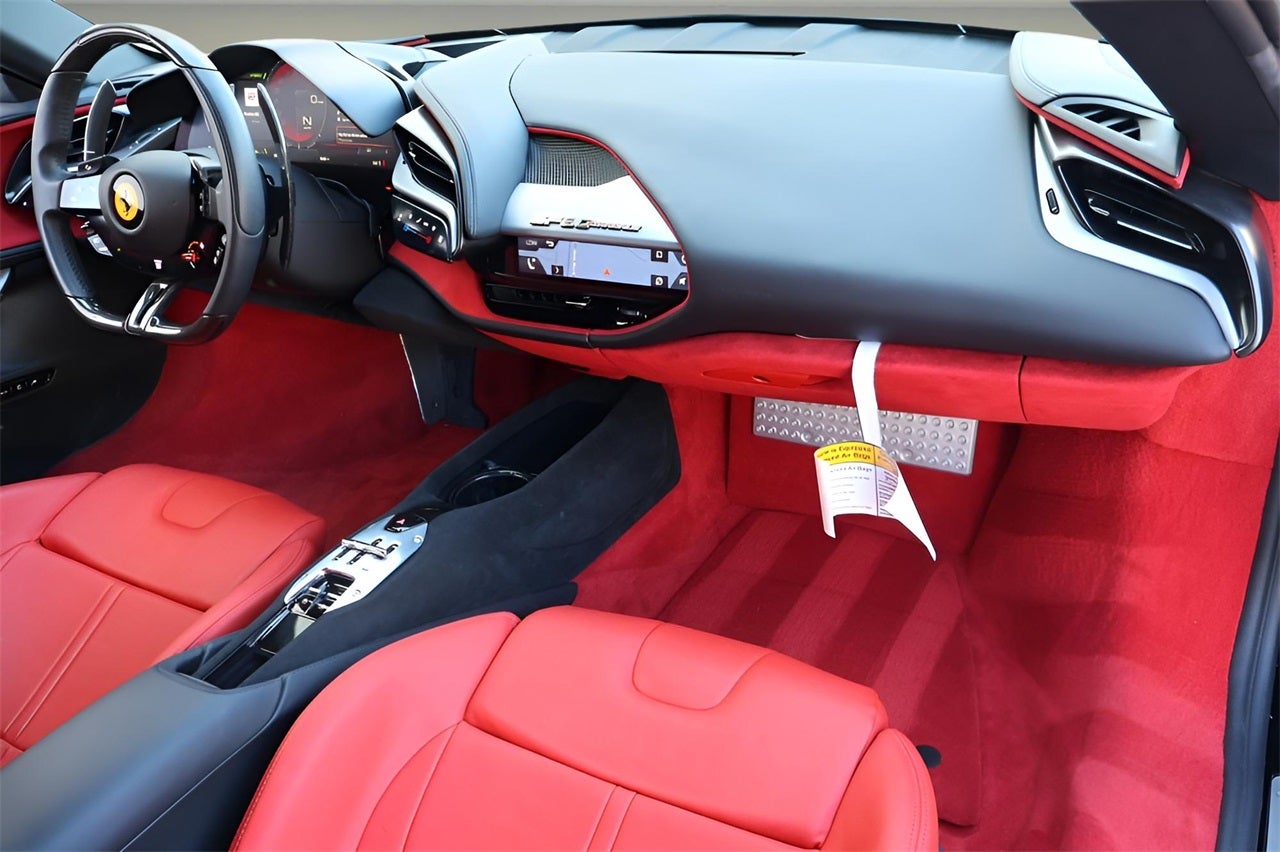 2023 Ferrari SF90 Stradale Base