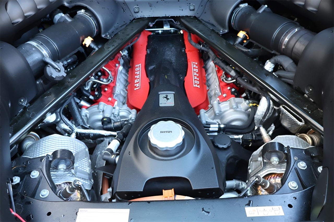 2023 Ferrari SF90 Stradale Base