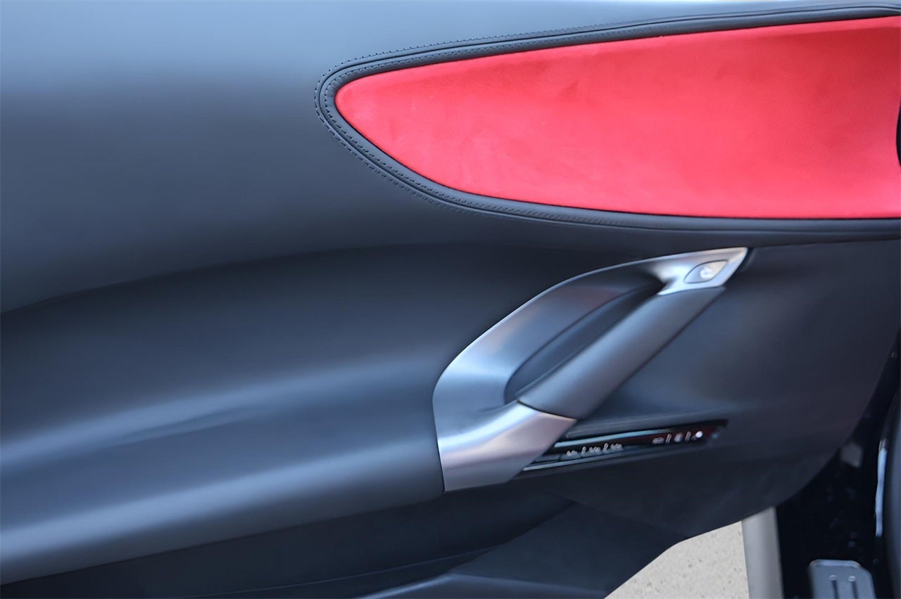 2023 Ferrari SF90 Stradale Base