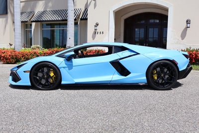 2025 Lamborghini Revuelto Base
