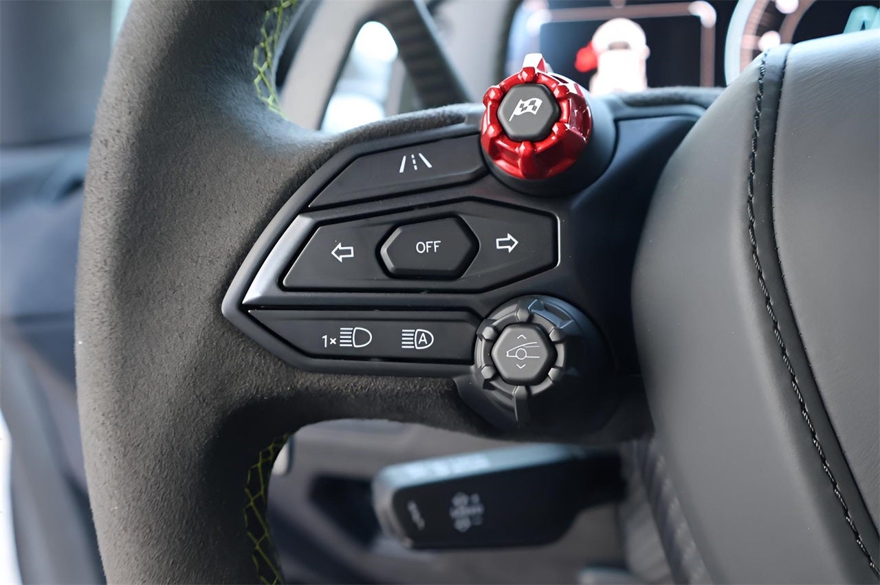 2025 Lamborghini Revuelto Base