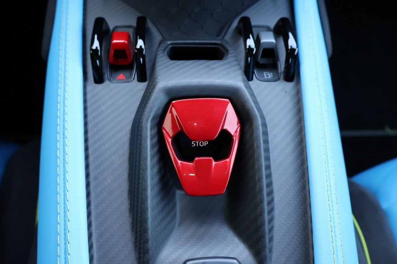 2025 Lamborghini Revuelto Base