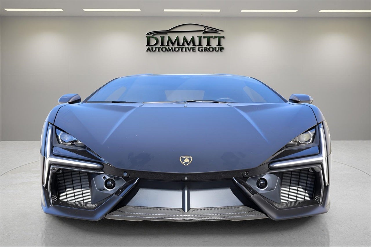 2025 Lamborghini Revuelto Base