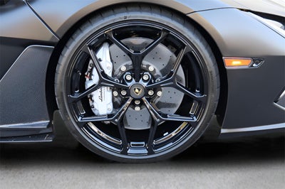 2025 Lamborghini Revuelto Base