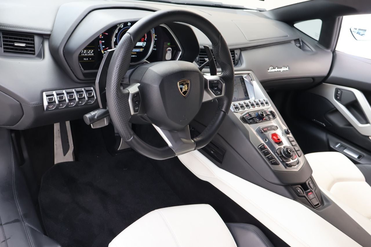 2013 Lamborghini Aventador LP700-4