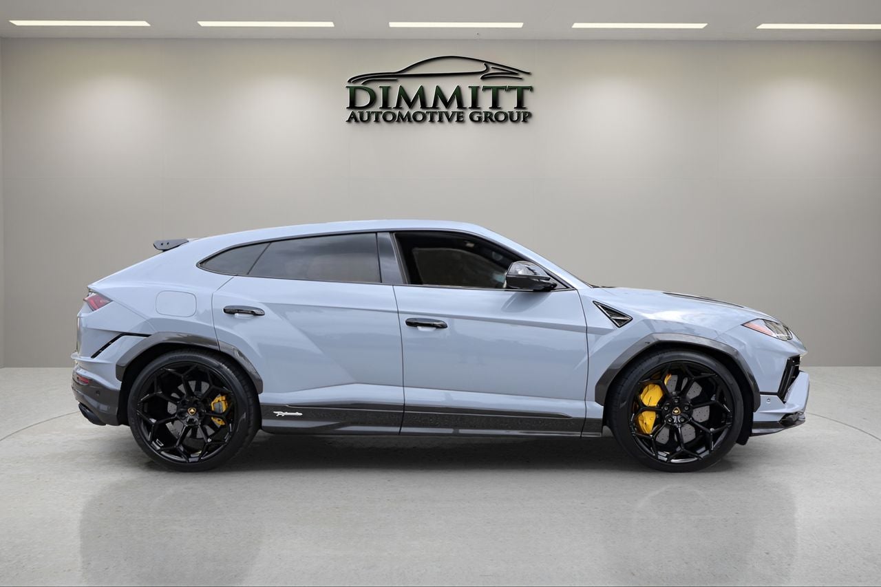 2024 Lamborghini Urus Performante