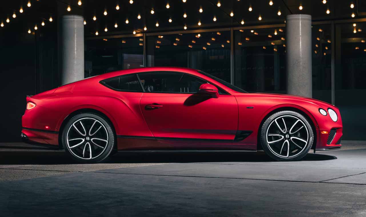 With 542 bhp, the V8 engine propels the Continental GT Edition 8 from 0 to 60 mph in just 3.9 seconds.