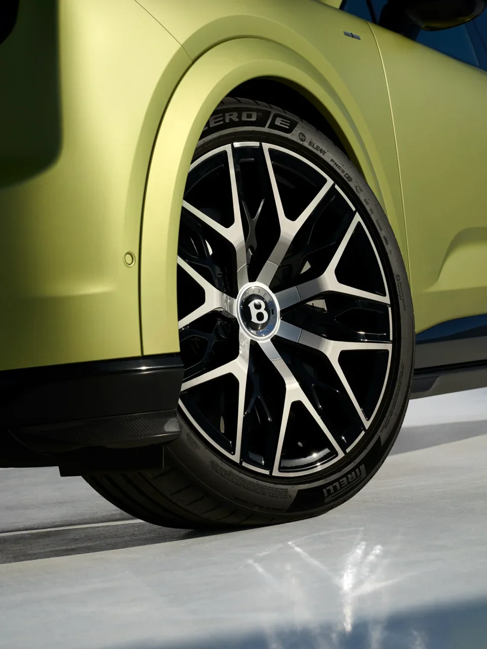 Close-up of a Bentley Torcal S First Edition wheel