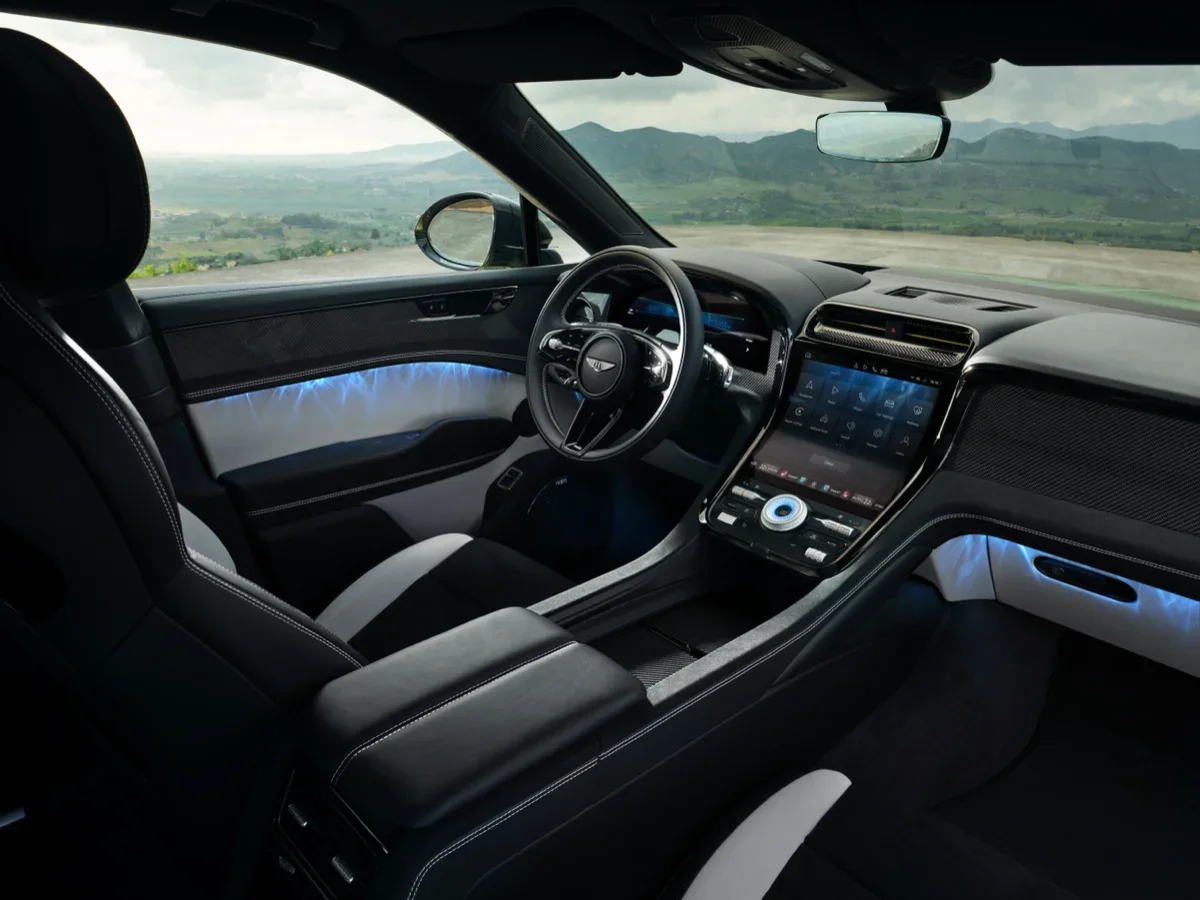 Bentley Torcal S cockpit with curved OLED displays and ambient lighting