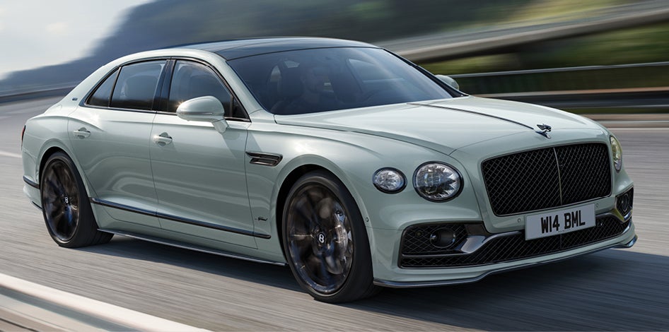 Bentley Dynamic Ride – Bentley’s groundbreaking anti-roll technology – keeps the body stable at all times, allowing for greater control through corners, without compromising on comfort when cruising